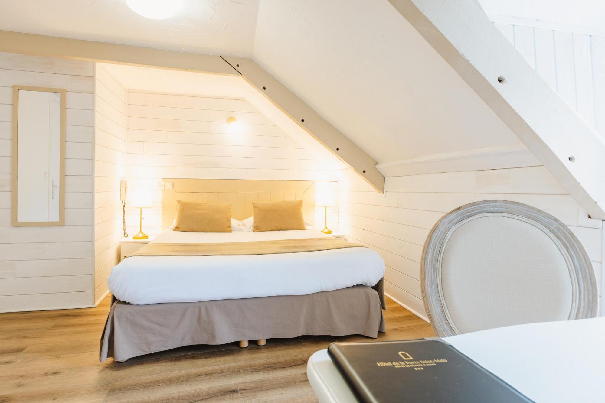 Demeures & Chateaux - Hotel De La Porte Saint-Malo ディナン エクステリア 写真