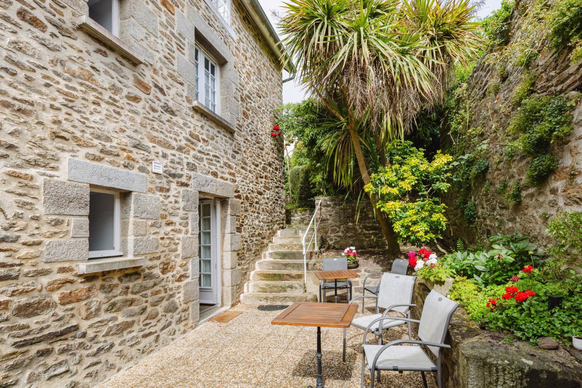 Demeures & Chateaux - Hotel De La Porte Saint-Malo ディナン エクステリア 写真