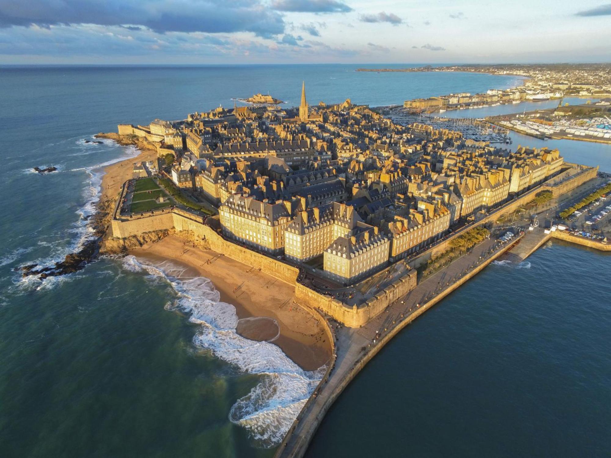 Demeures & Chateaux - Hotel De La Porte Saint-Malo ディナン エクステリア 写真